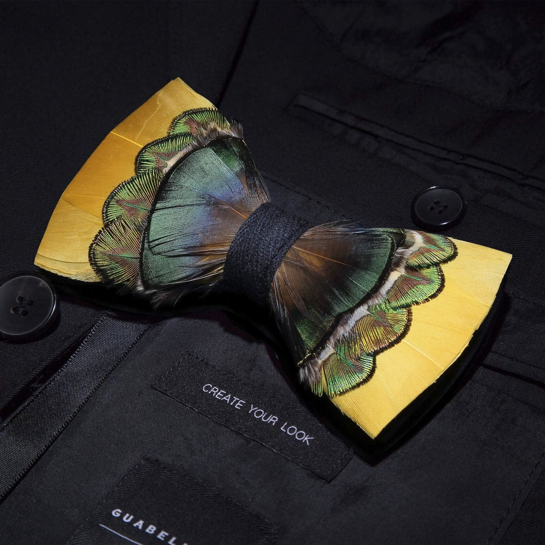 Nœud papillon en plumes de paon jaune vif et vert pour enfant avec épingle à revers