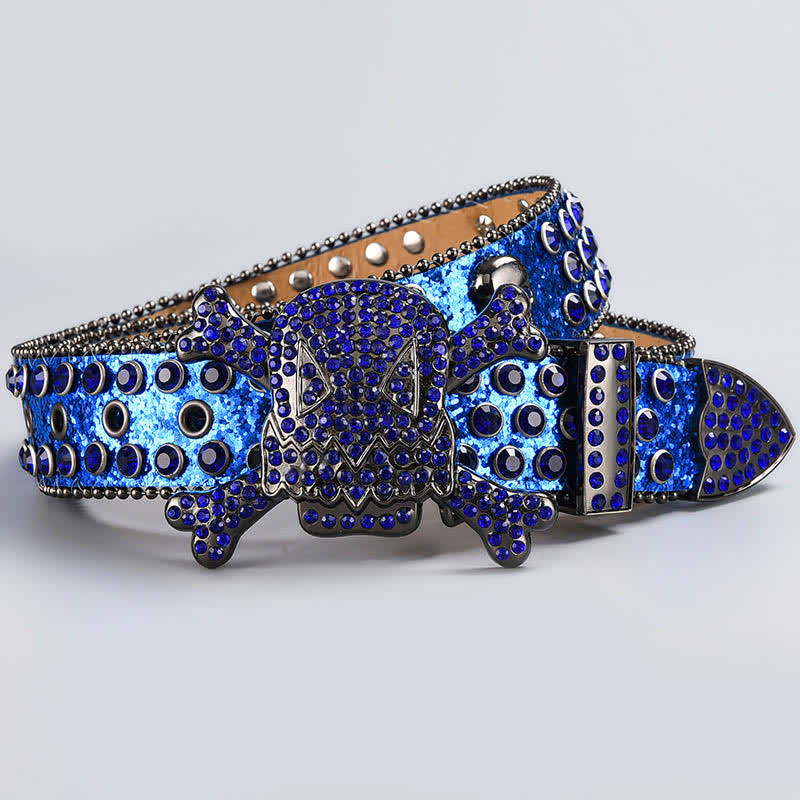 Ceinture en cuir cloutée avec strass et tête de mort