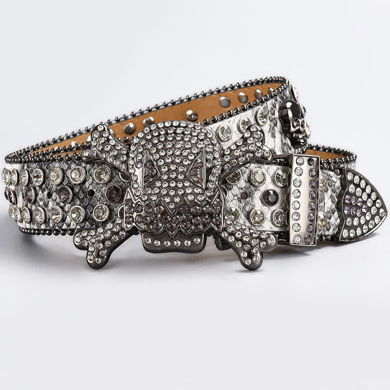 Ceinture en cuir cloutée avec strass et tête de mort