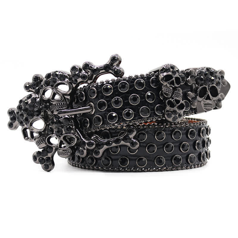 Ceinture en cuir cloutée avec boucle en forme de crâne noir et strass
