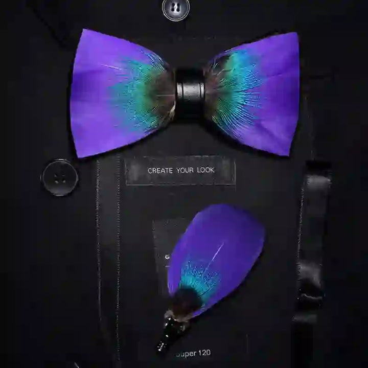 Nœud papillon à plumes violet et bleu sarcelle avec épingle à revers pour enfant