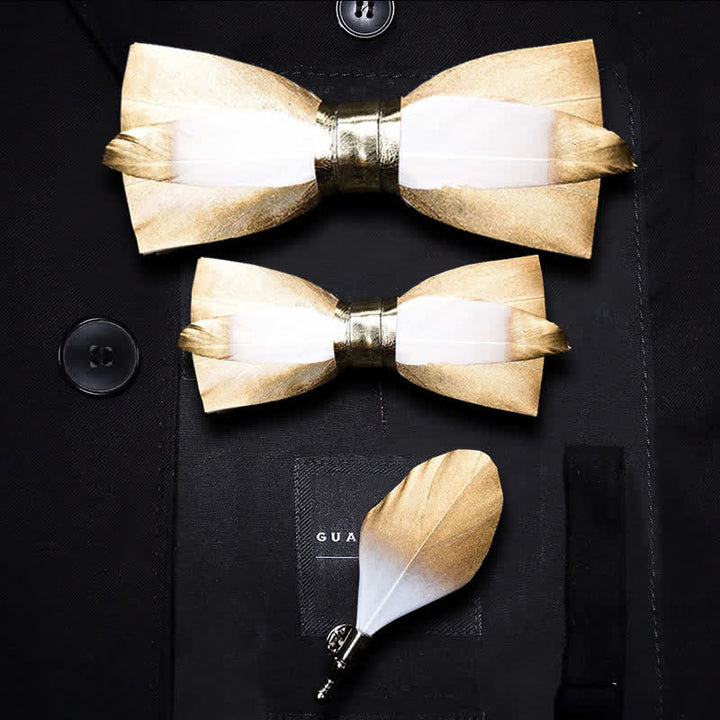 Nœud papillon en plumes caramel doré et blanc pour enfant avec épingle à revers