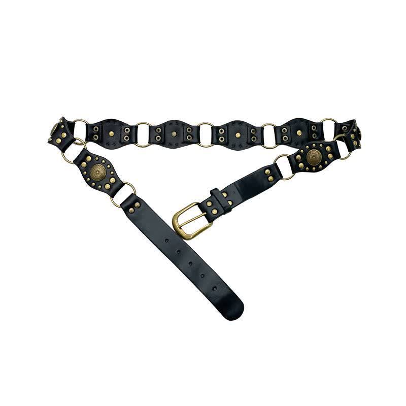 Ceinture en cuir intemporelle à rivets conchos ajourés pour femme