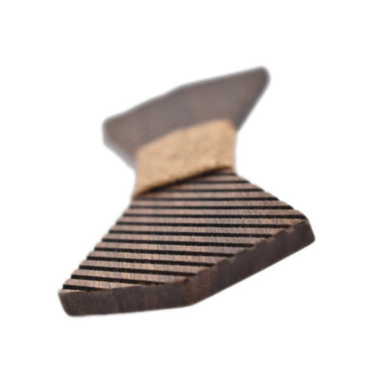 Nœud papillon en bois rayé élégant pour homme en noyer noir