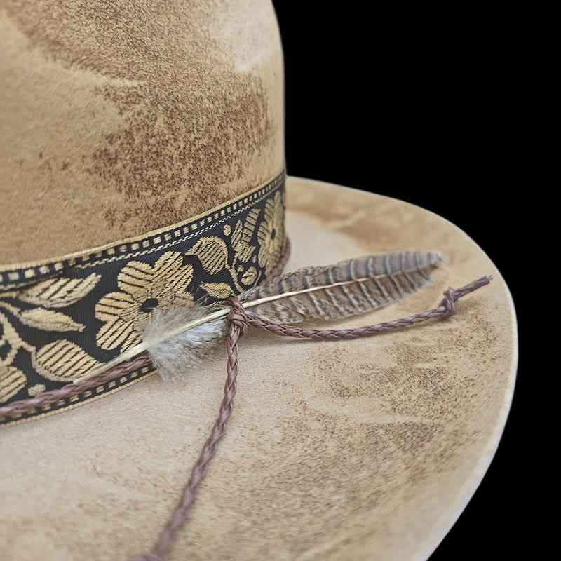 Chapeau de cowboy en laine avec plumes décoratives et fleurs jacquard