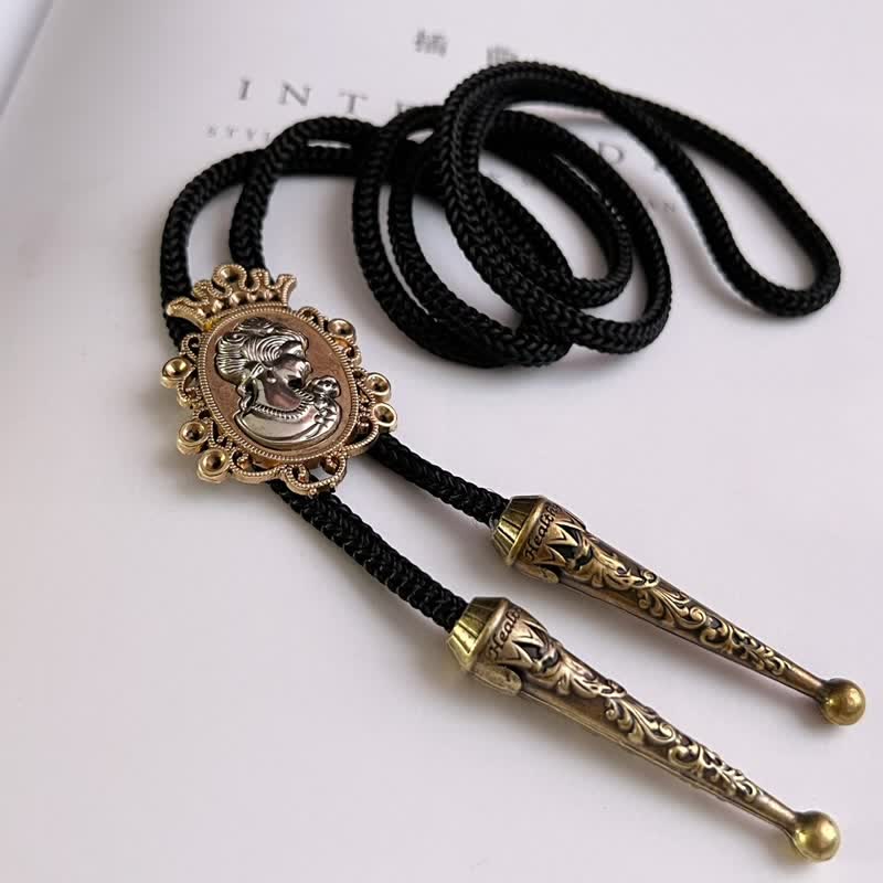 Pendentif tête de cow-boy portrait de beauté Bolo Tie