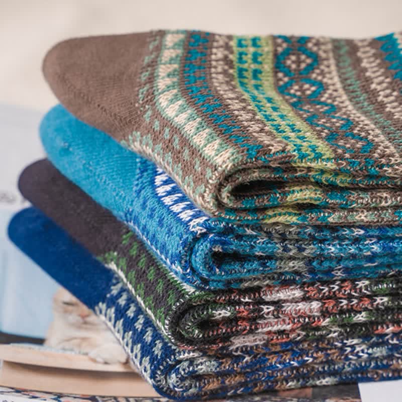 Chaussettes à rayures ethniques de style national rétro
