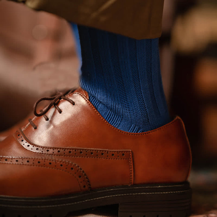 Chaussettes en coton de couleur unie finement côtelées pour hommes