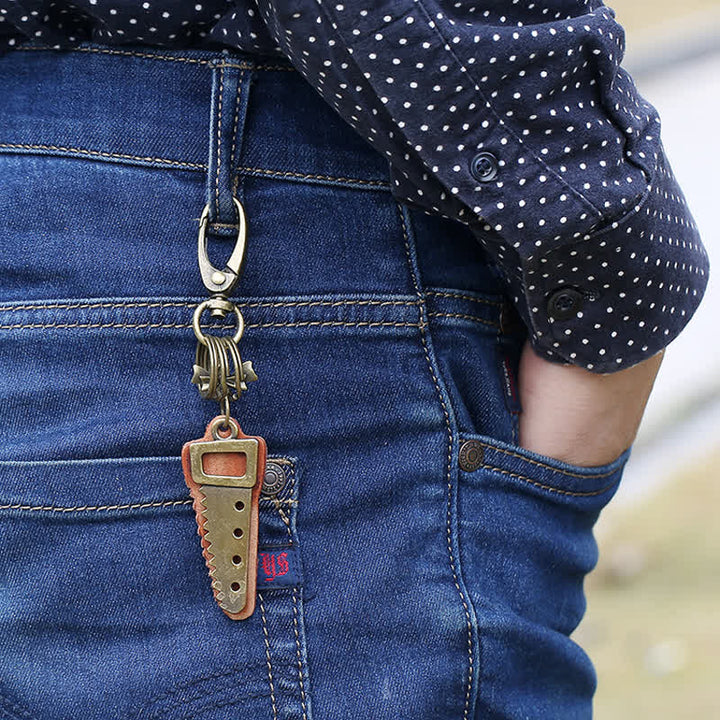 Porte-clés en cuir avec nœud papillon créatif en bronze