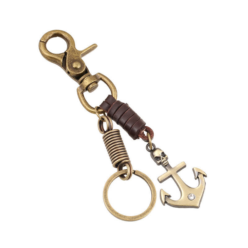 Charmant porte-clés en cuir avec tête de mort et ancre de bateau