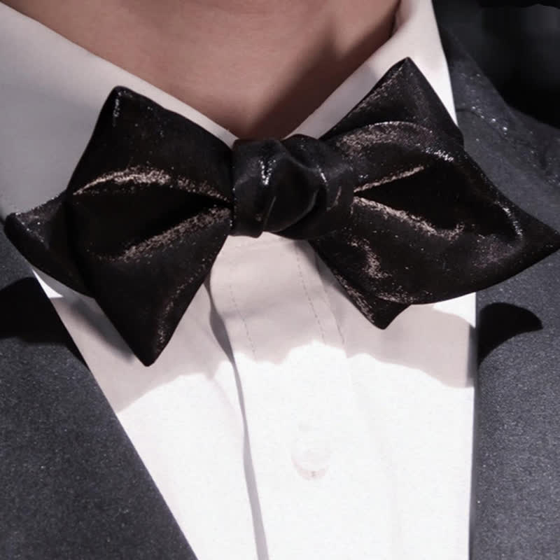 Nœud papillon noir brillant en forme de barbe ludique pour homme