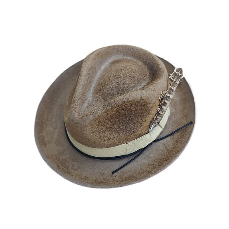 Chapeau de cowboy en feutre avec plumes de chameau vieillies