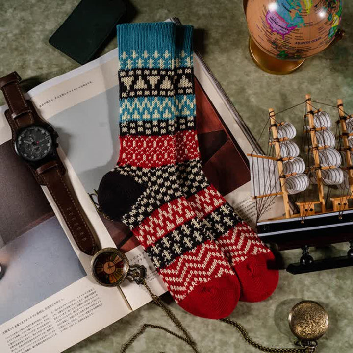 Chaussettes en coton rayées à motifs ethniques colorés