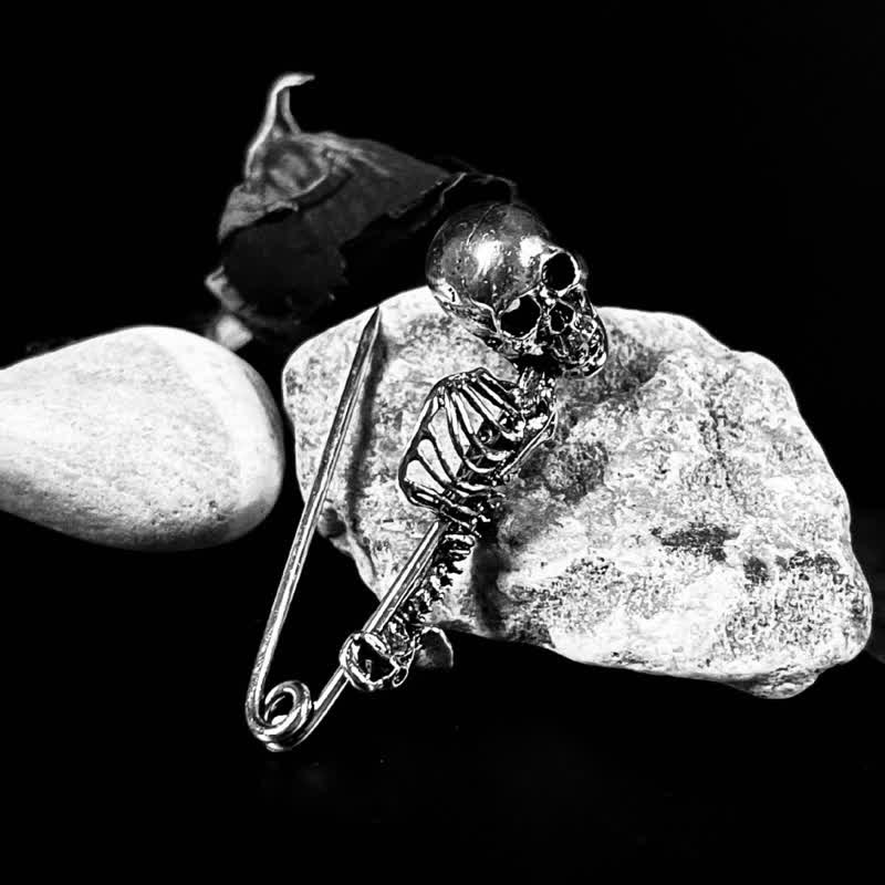 Broche crâne mystique Dark Elegance