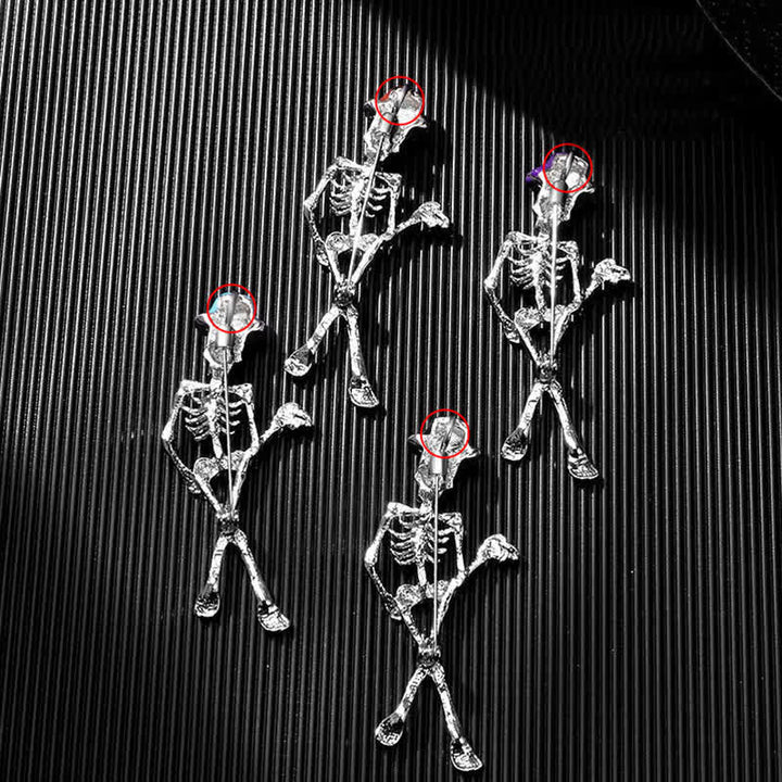 Broche en émail représentant un crâne de squelette horrifique et cool