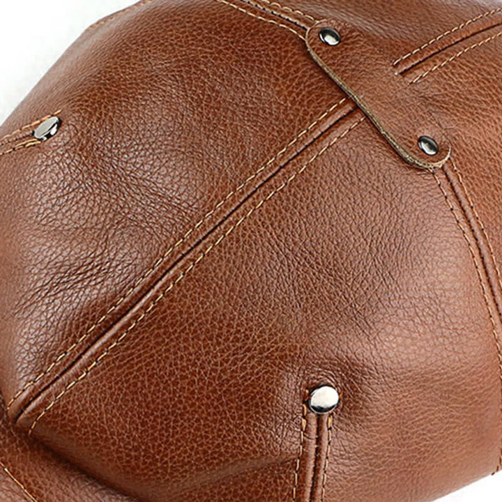 Béret en cuir à rivets style peintre chic