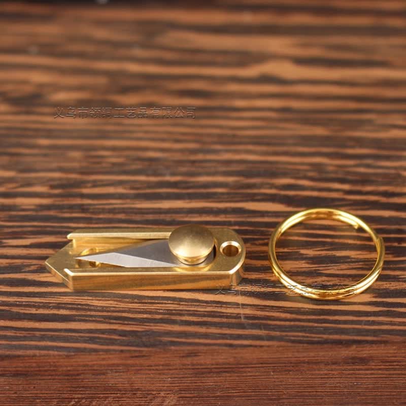 Porte-clés mini-lame à pousser en laiton EDC Tool
