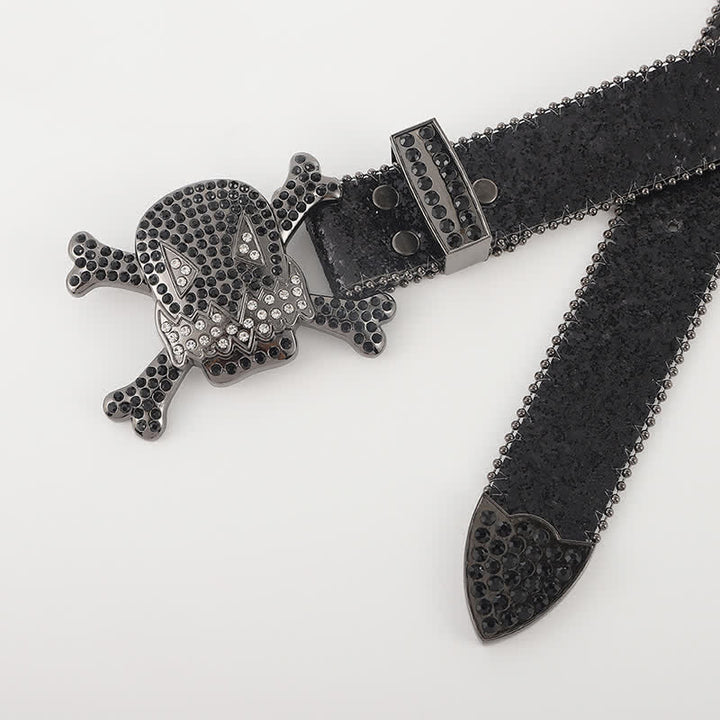 Ceinture en cuir avec rivets en forme de balle et boucle de crâne de dessin animé