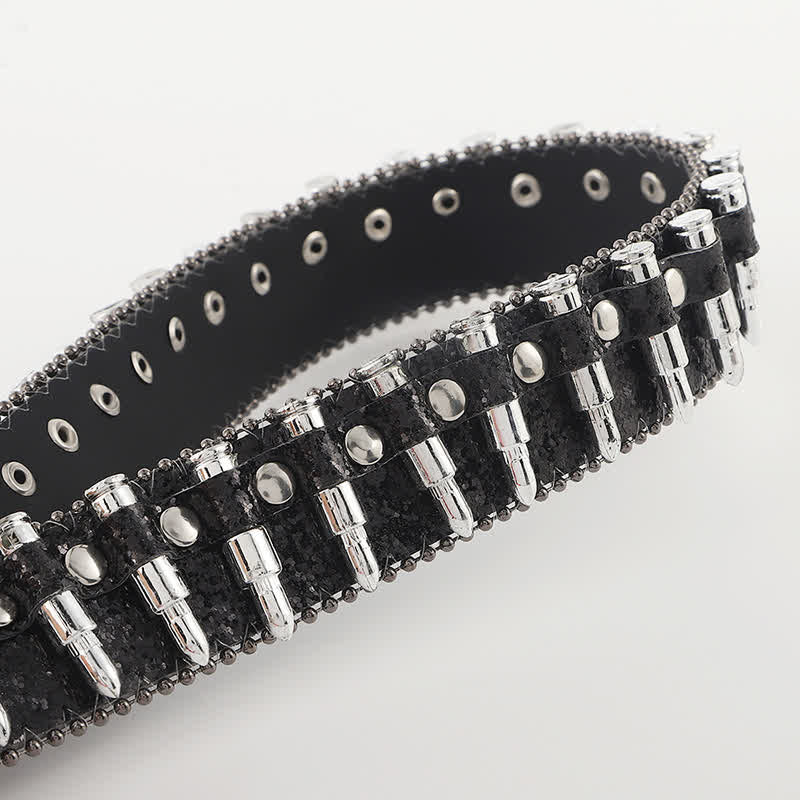 Ceinture en cuir avec rivets en forme de balle et boucle de crâne de dessin animé