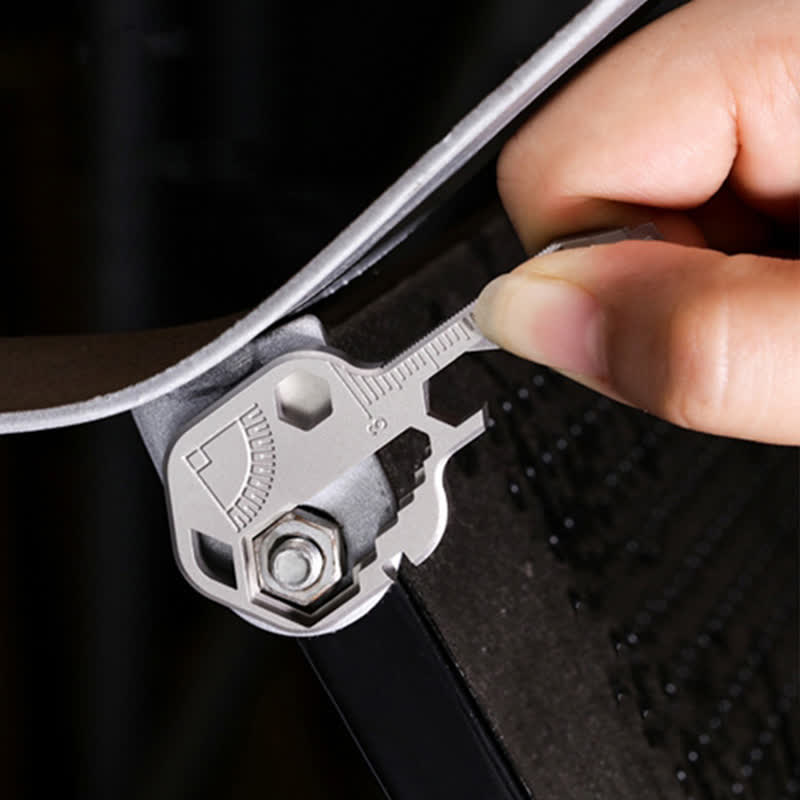 Mini utilitaire 11 en 1 porte-clés en forme de clé pour outils courants