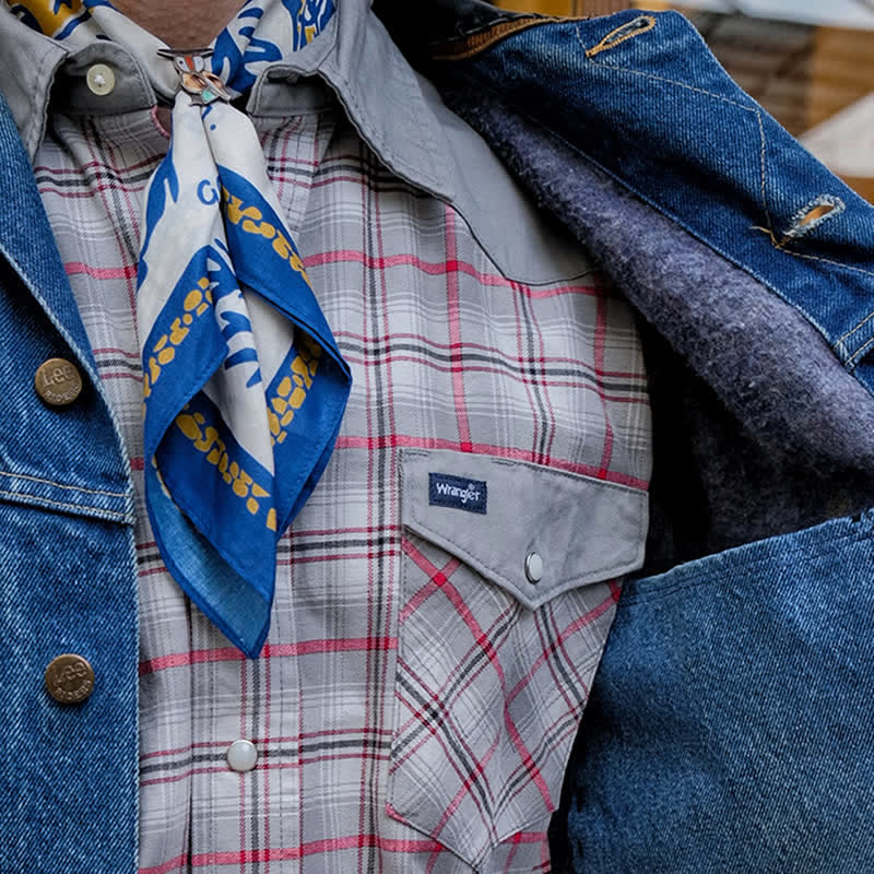 Foulard carré blanc et bleu motif feu de camp de cow-boy