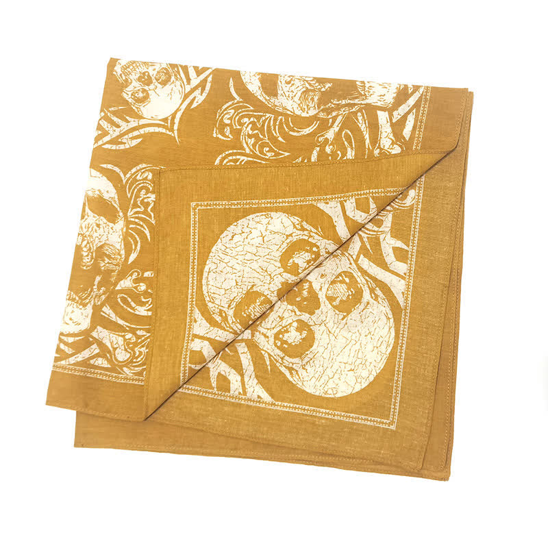 Foulard carré imprimé crâne de pirate jaune et blanc