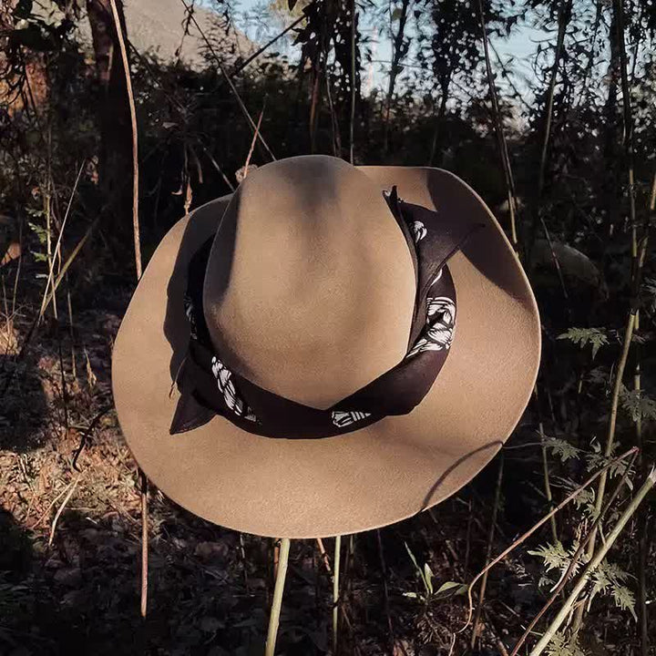 Foulard carré graphique traditionnel de style cowboy western