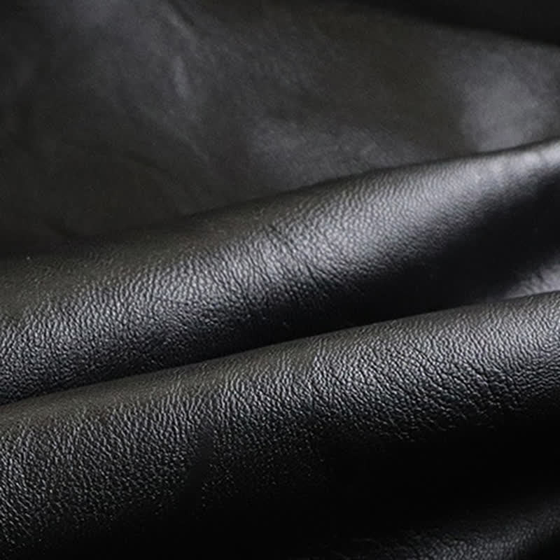 Béret en cuir à lacets sur le côté tendance