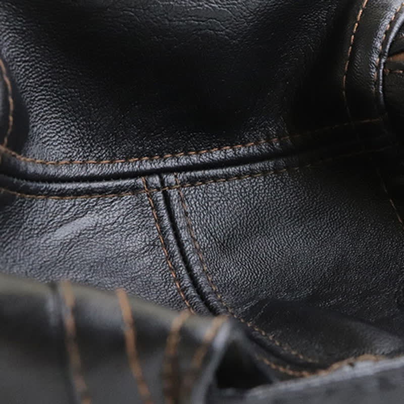 Béret en cuir à lacets sur le côté tendance