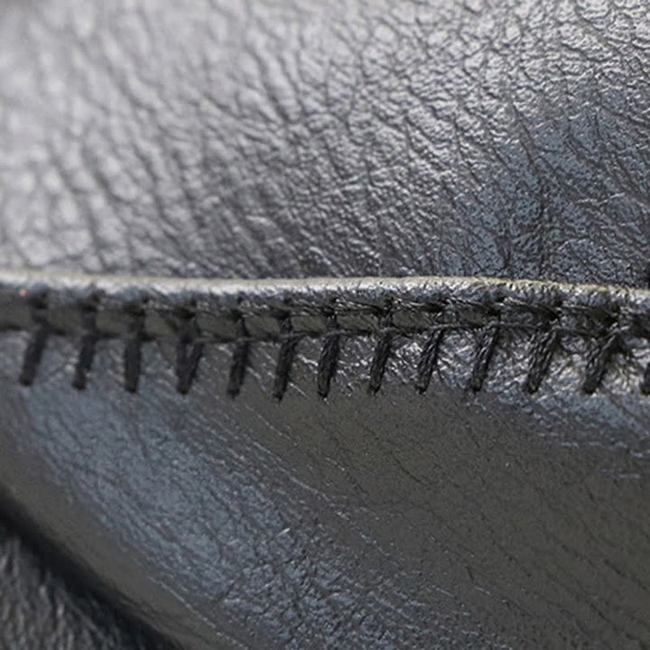 Béret en cuir de style rétro avec couture