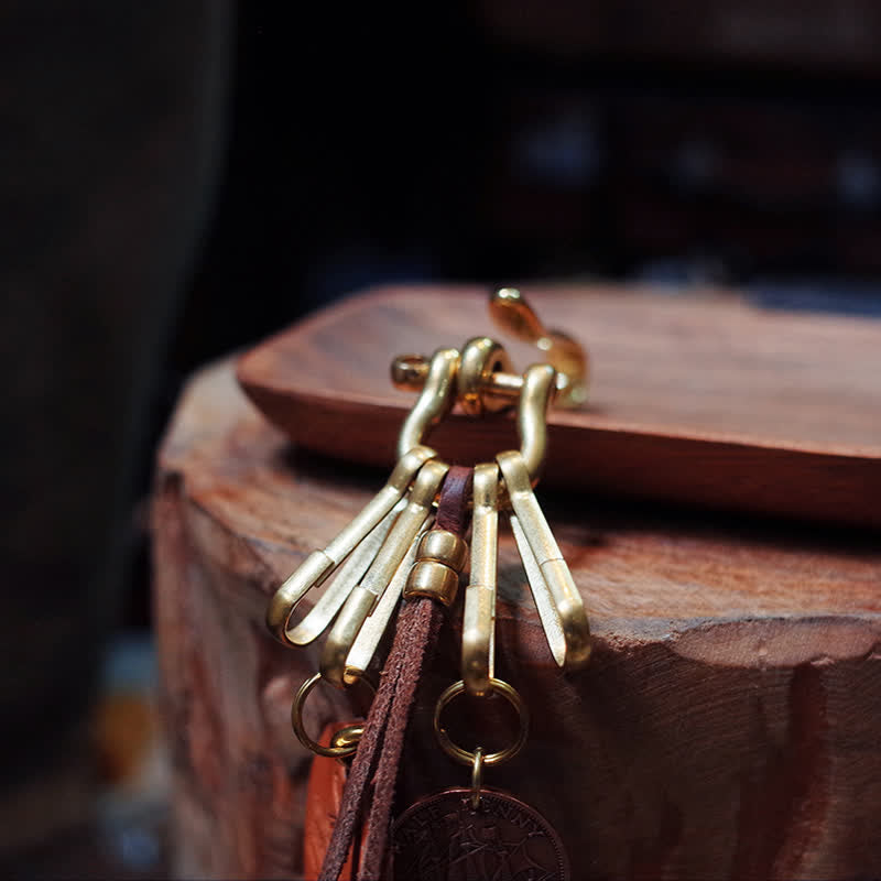 Porte-clés en cuir avec clip de ceinture en laiton antique de style mécanique