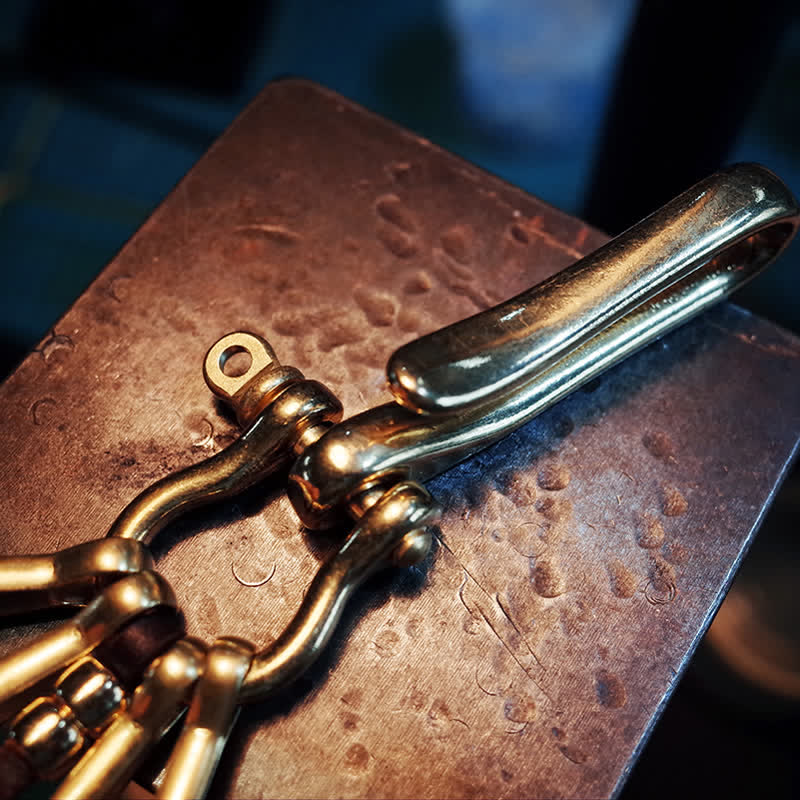 Porte-clés en cuir avec clip de ceinture en laiton antique de style mécanique