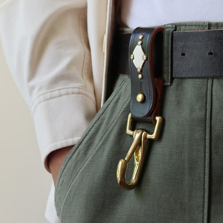 Porte-clés en cuir avec clip de ceinture en laiton clouté et rivets
