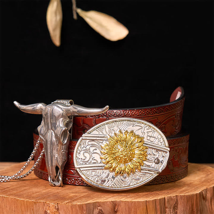 Ensemble de pendentifs en forme de taureau à longues cornes, avec boucle de ceinture et couteau caché, en or et en argent