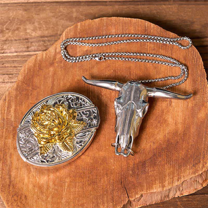 Ensemble de pendentifs en forme de taureau à longues cornes, avec boucle de ceinture et couteau caché, en or et en argent