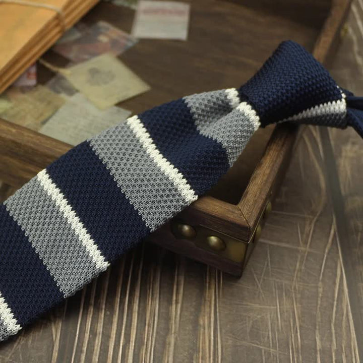 Cravate tricotée à rayures et à motifs de blocs de couleurs pour hommes