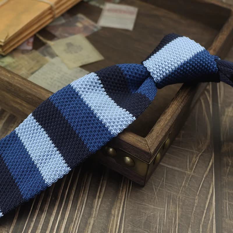 Cravate tricotée à rayures et à motifs de blocs de couleurs pour hommes