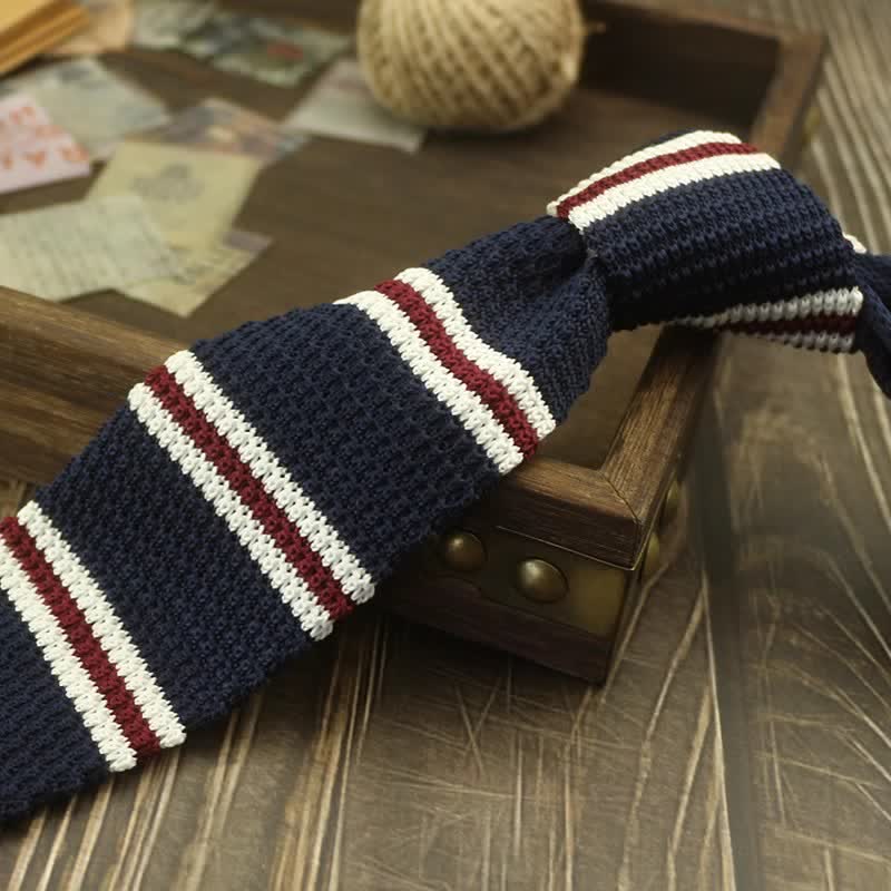 Cravate tricotée à rayures et à motifs de blocs de couleurs pour hommes