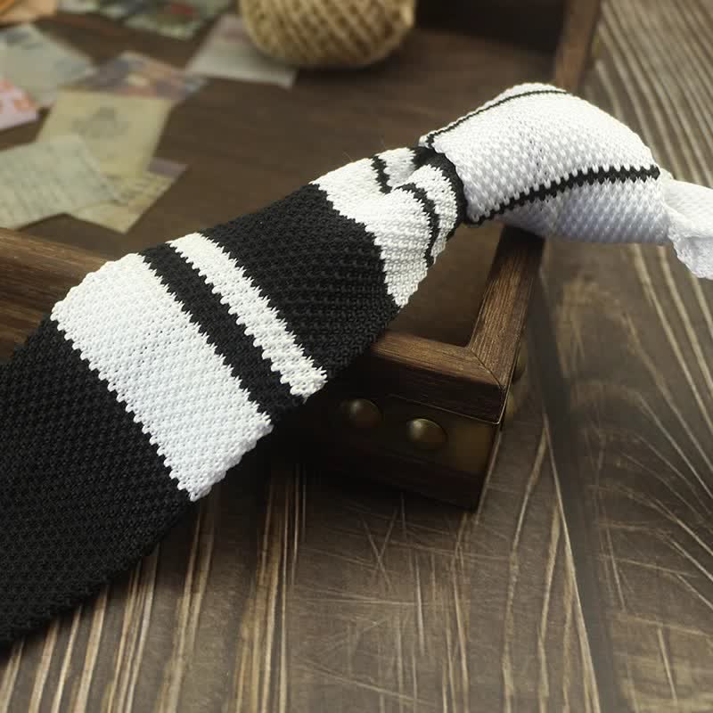 Cravate tricotée à rayures et à motifs de blocs de couleurs pour hommes
