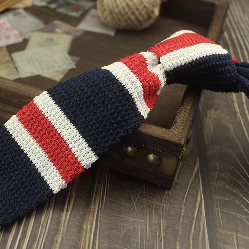 Cravate tricotée à rayures et à motifs de blocs de couleurs pour hommes