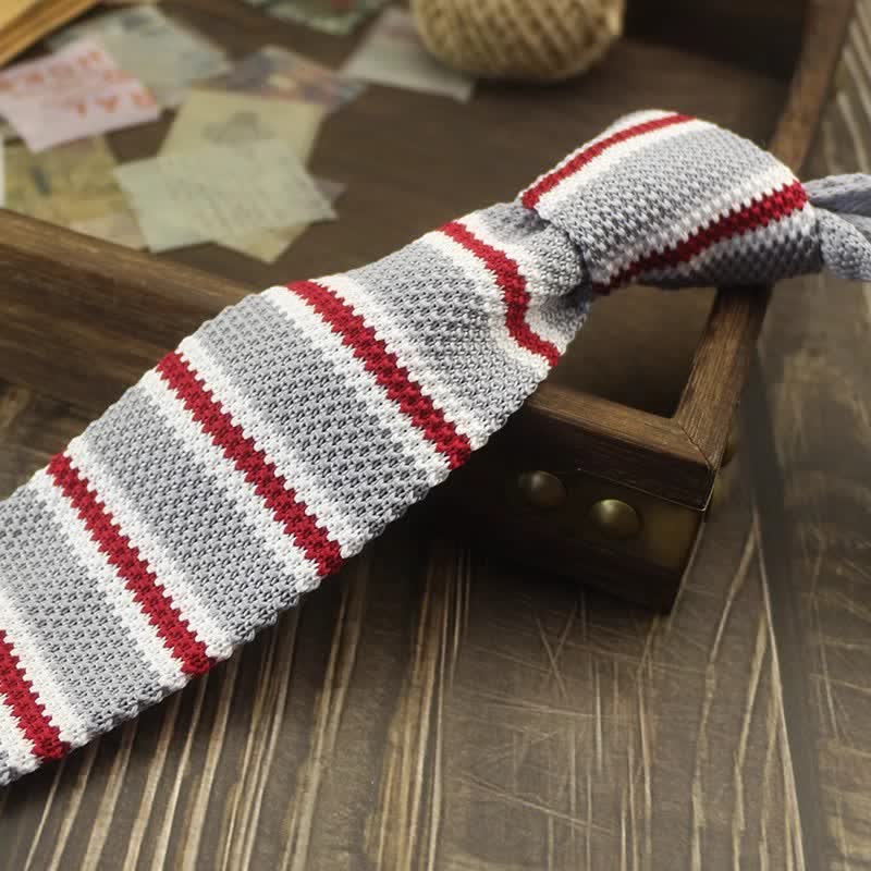 Cravate tricotée à rayures et à motifs de blocs de couleurs pour hommes