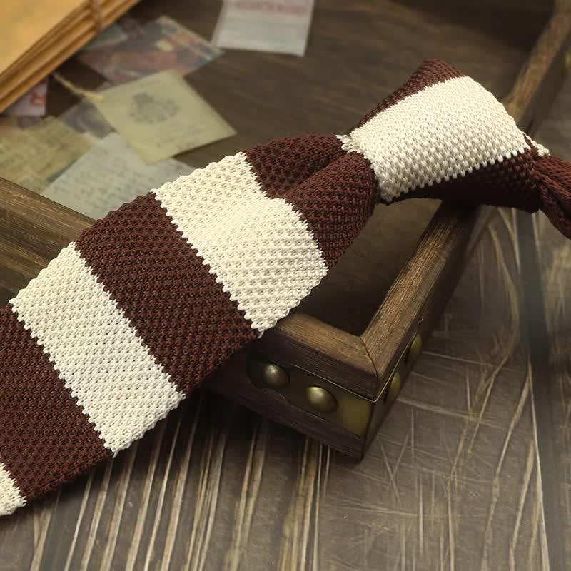 Cravate tricotée à rayures et à motifs de blocs de couleurs pour hommes