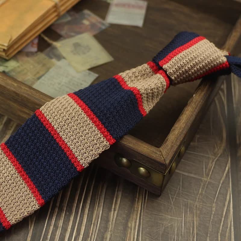Cravate tricotée à rayures et à motifs de blocs de couleurs pour hommes