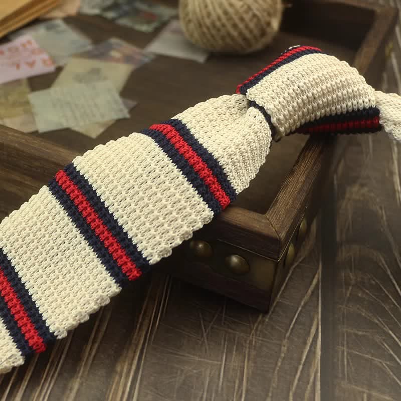 Cravate tricotée à rayures et à motifs de blocs de couleurs pour hommes