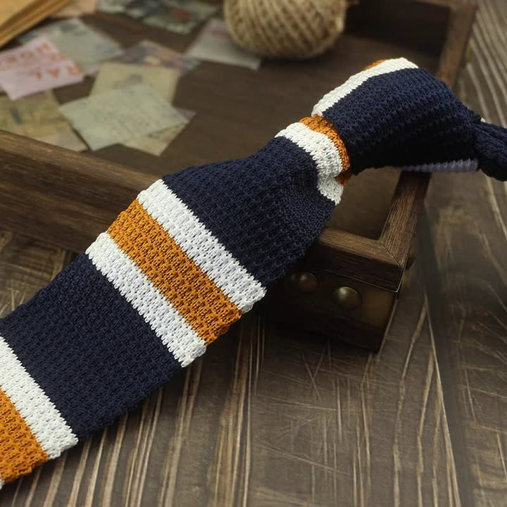 Cravate tricotée à rayures et à motifs de blocs de couleurs pour hommes