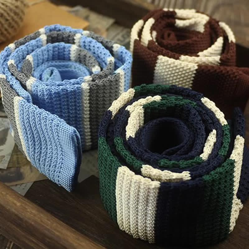 Cravate tricotée à rayures et à motifs de blocs de couleurs pour hommes