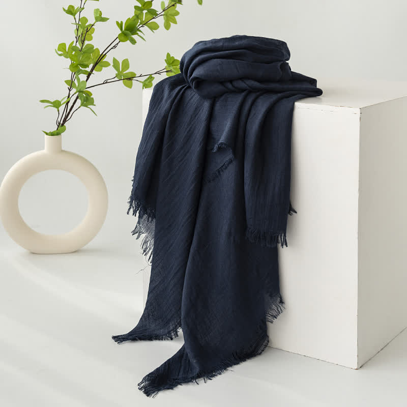 Écharpe d'été fine et douce à pompons courts de couleur unie