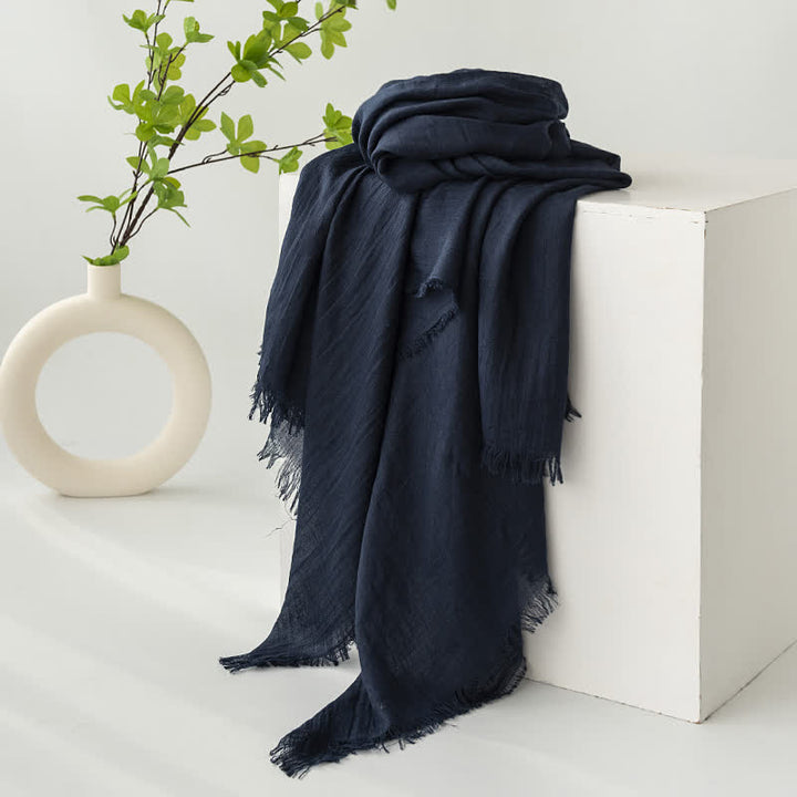 Écharpe d'été fine et douce à pompons courts de couleur unie