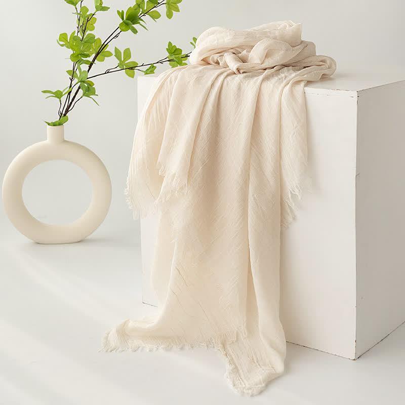 Écharpe d'été fine et douce à pompons courts de couleur unie