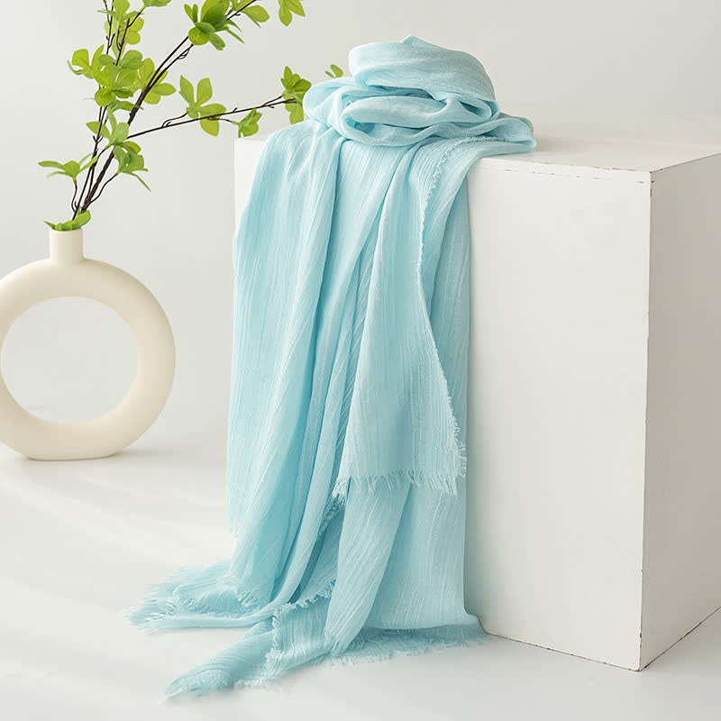 Écharpe d'été fine et douce à pompons courts de couleur unie
